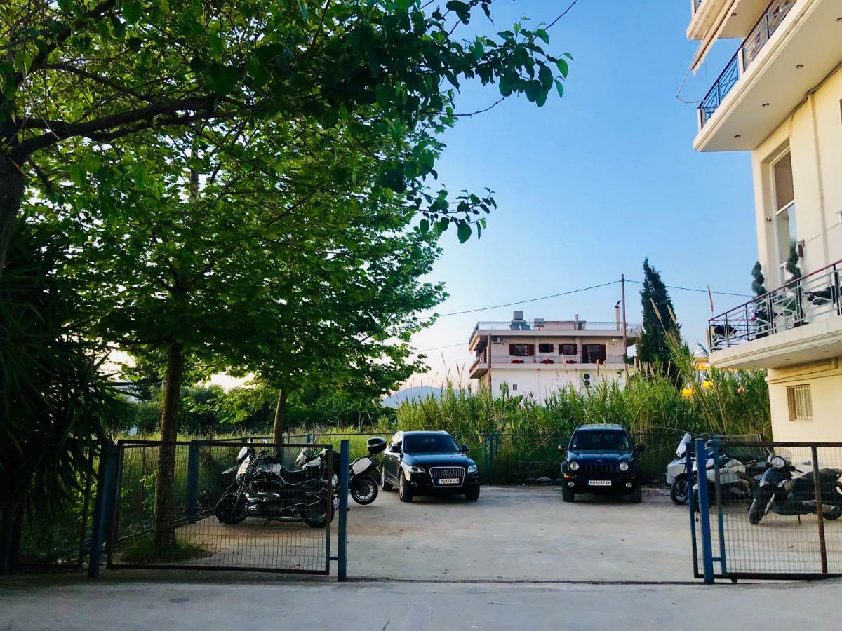 Lovely Apartments Patras Exterior photo